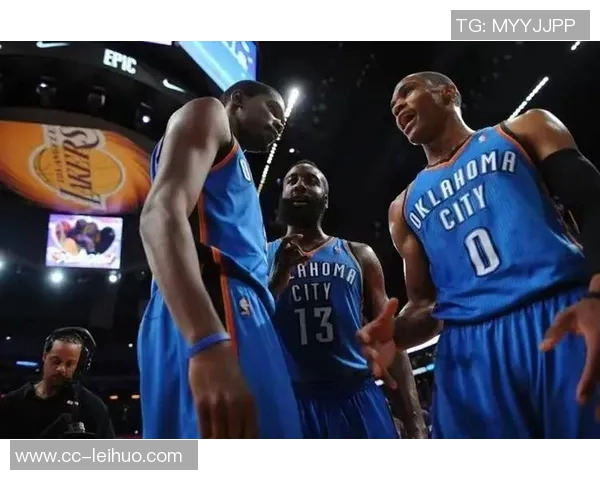 三位篮球巨星齐发力杜兰特威少哈登各自球队同日获胜喜讯传遍球迷圈