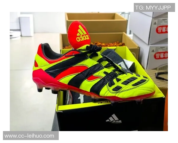 阿迪达斯明年首度复刻猎鹰Touch球鞋引发球迷热议