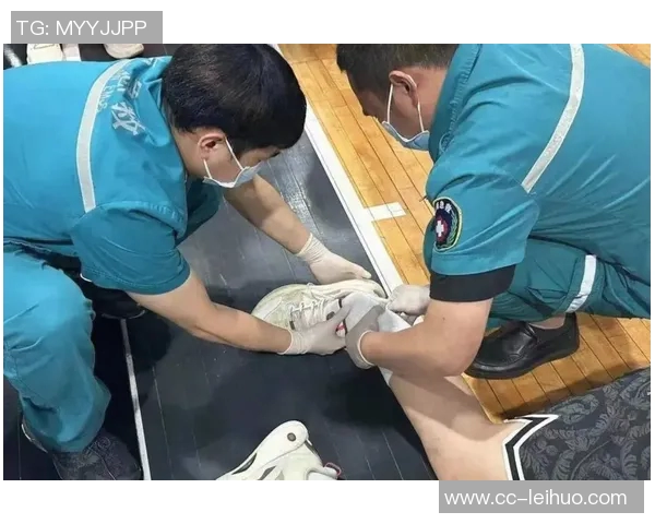 弗兰克谈小卡伤情揭示脚踝问题背后的复杂性与脚部损伤情况